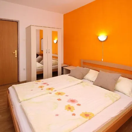 Ferienwohnung Fuer 4 Personen Ca 50 Qm In Silo, Kvarner Bucht Krk - B59560 *